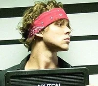 Ashton Irwin