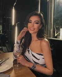 Eva Murati 