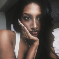 02 Lara Raj 