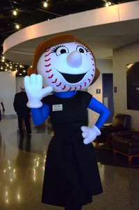 Mrs Met mascot