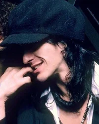 Izzy Stradlin 