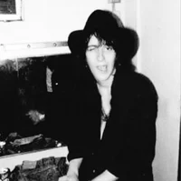 IZZY STRADLIN