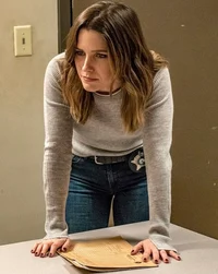 Erin Lindsay 