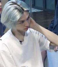 7SKZ Lee Felix