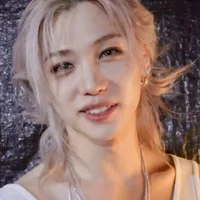7SKZ Lee Felix