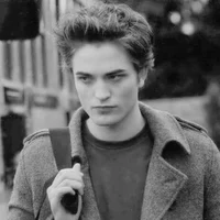 2 EDWARD CULLEN