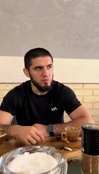 Islam Makhachev 