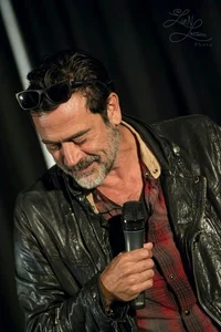 Jeffrey Dean Morgan