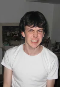 Skandar Keynes