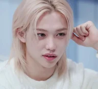 7SKZ Lee Felix