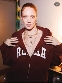 Jess Glynne 
