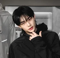 Hwang Hyunjin