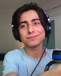 Aidan Gallagher 