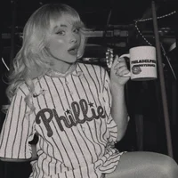 02 Sabrina Carpenter