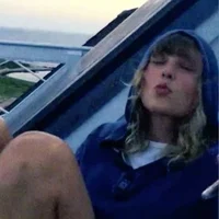 Boyfriend Taylor Swi