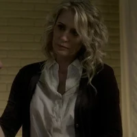 Mary Winchester 002