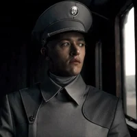 02 - coriolanus snow