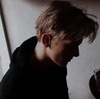 02 LUKE CASTELLAN 