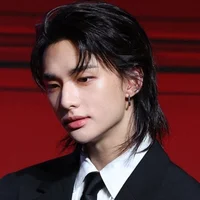 S4 - Hwang Hyunjin 