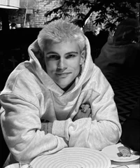 00- Kerah Fitzgerald