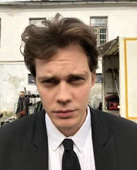 bill skarsgard