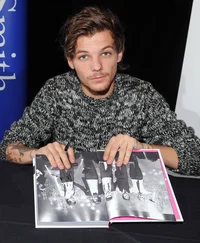 louis tomlinson - 14
