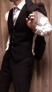 Zaire Accardi-CEO bf