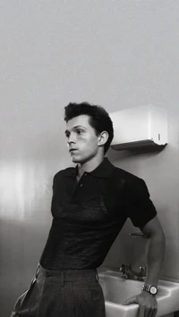 TOM HOLLAND