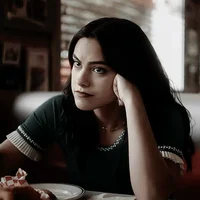 Veronica Lodge 