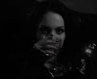 Elizabeth Gillies BR