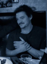 08 PEDRO PASCAL