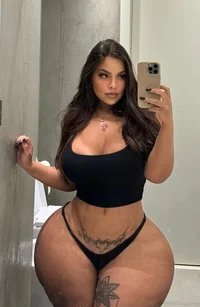 Gracie Bon