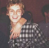 Evan peters 