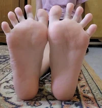 Giantess Wife