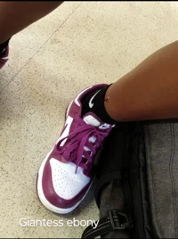 Giantess ebony 