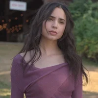 Sofia Carson 