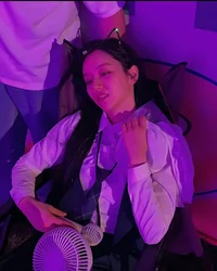 Lee Hyeri 