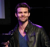 Daniel Gillies