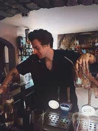 Harry Styles - Bar 