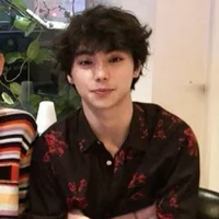Nijiro Murakami 