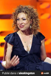 Alex Kingston 