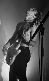- ROSS LYNCH -