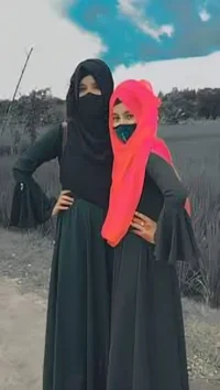 2 hijabi girls 