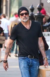 Jeffrey Dean Morgan