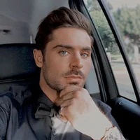 Zac Efron 