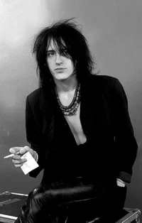 IZZY STRADLIN
