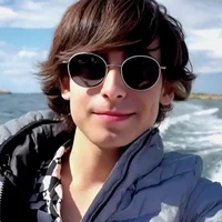 Aidan Gallagher 