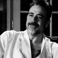 Jeffrey Dean Morgan 