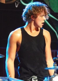 Ashton Irwin