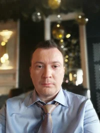 Денис Бурхаев